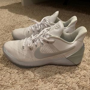 Kobe A.D. Chrome (men's 8.5)